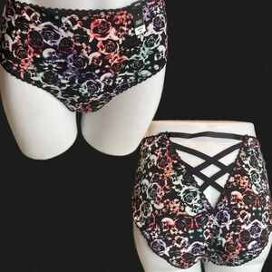 Torrid 1 Black Rose Skull Print Scallop Lace Trim Caged Back Hipster Panties